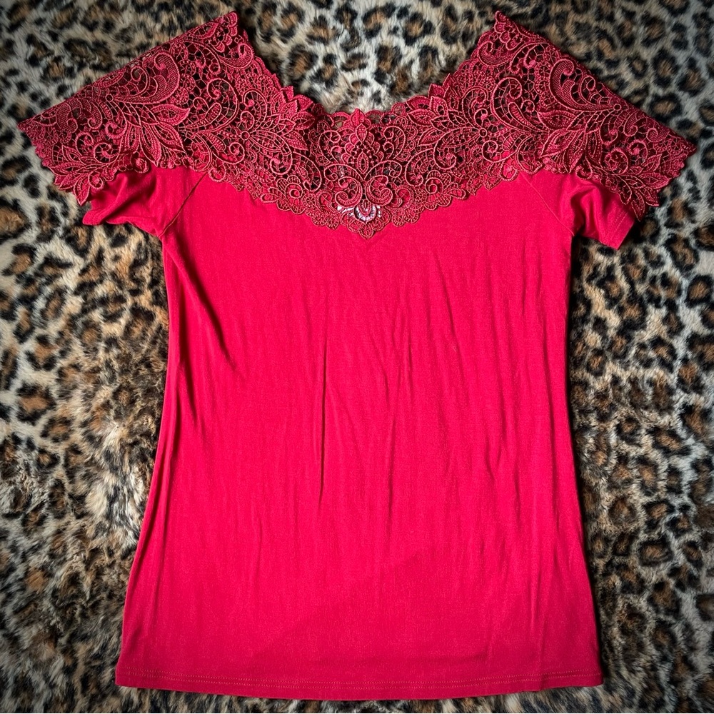 Gothic Red Lace Trim Top Arianne small